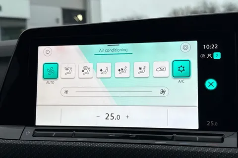 22 of 43 for VOLKSWAGEN GOLF 1.5 TSI R-Line 5dr