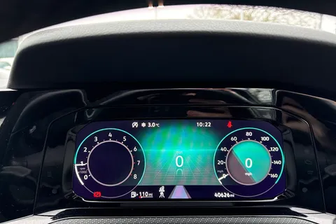 25 of 43 for VOLKSWAGEN GOLF 1.5 TSI R-Line 5dr