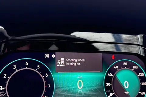 26 of 43 for VOLKSWAGEN GOLF 1.5 TSI R-Line 5dr