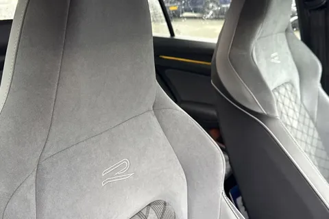 35 of 43 for VOLKSWAGEN GOLF 1.5 TSI R-Line 5dr