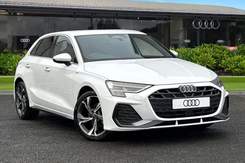  Audi A3 1.5 TFSI S line Sportback Euro 6 (s/s) 5dr Thumbnail #2