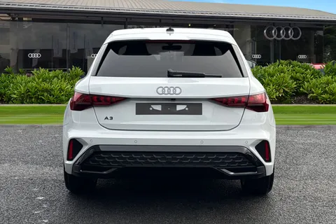  Audi A3 1.5 TFSI S line Sportback Euro 6 (s/s) 5dr Thumbnail #5