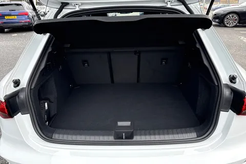  Audi A3 1.5 TFSI S line Sportback Euro 6 (s/s) 5dr Thumbnail #7