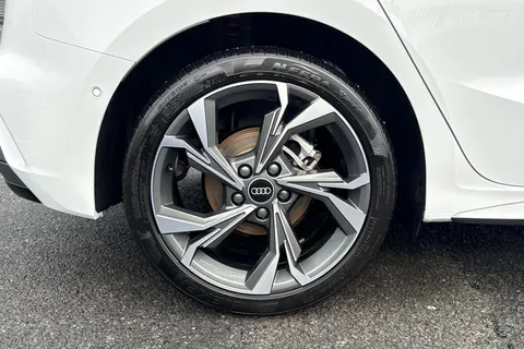  Audi A3 1.5 TFSI S line Sportback Euro 6 (s/s) 5dr Thumbnail #13