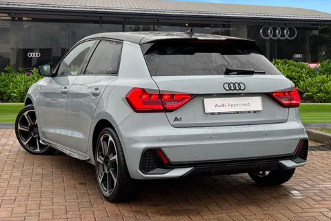 VK74ZRE Audi A1 Black Edition 25 TFSI  95 PS S tronic Thumbnail #3