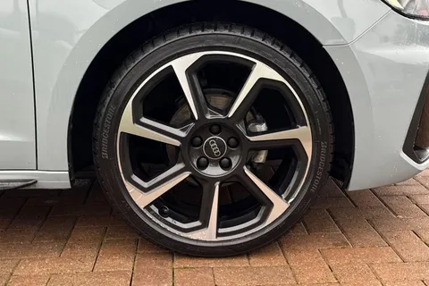 VK74ZRE Audi A1 Black Edition 25 TFSI  95 PS S tronic Thumbnail #12