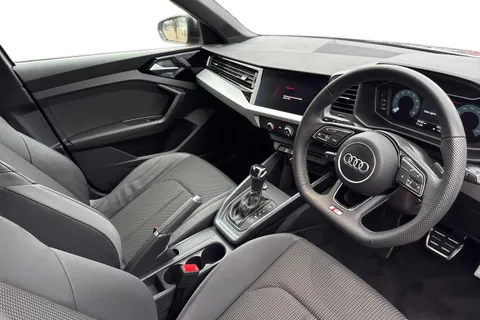 VK74ZRE Audi A1 Black Edition 25 TFSI  95 PS S tronic Thumbnail #15