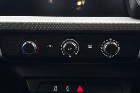 VK74ZRE Audi A1 Black Edition 25 TFSI  95 PS S tronic Thumbnail #23