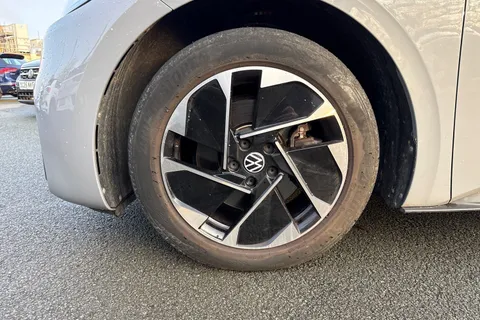 PF71KNS Volkswagen ID.3 150kW Family Pro Performance 58kWh 5dr Auto | 18'' Alloys |  Matrix LED Lig Thumbnail #13