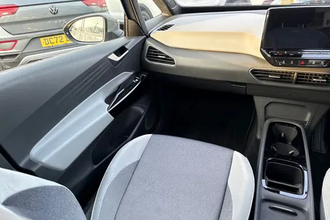 PF71KNS Volkswagen ID.3 150kW Family Pro Performance 58kWh 5dr Auto | 18'' Alloys |  Matrix LED Lig Thumbnail #20