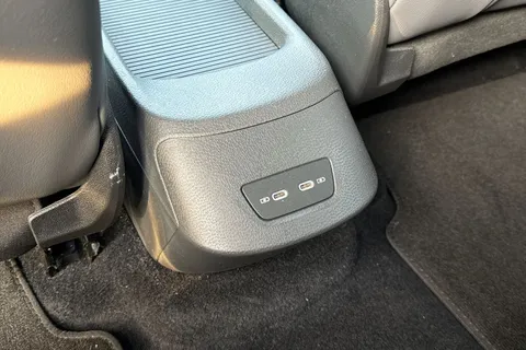 PF71KNS Volkswagen ID.3 150kW Family Pro Performance 58kWh 5dr Auto | 18'' Alloys |  Matrix LED Lig Thumbnail #32