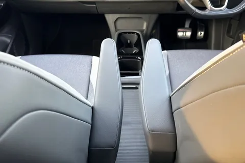 PF71KNS Volkswagen ID.3 150kW Family Pro Performance 58kWh 5dr Auto | 18'' Alloys |  Matrix LED Lig Thumbnail #34