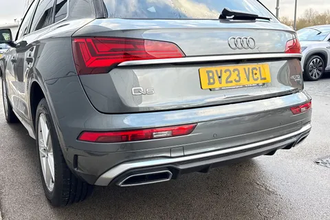 BV23VCL Audi Q5 2.0 TDI 40 S line S Tronic quattro Euro 6 (s/s) 5dr Thumbnail #9