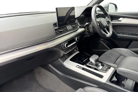 BV23VCL Audi Q5 2.0 TDI 40 S line S Tronic quattro Euro 6 (s/s) 5dr Thumbnail #16