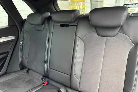 BV23VCL Audi Q5 2.0 TDI 40 S line S Tronic quattro Euro 6 (s/s) 5dr Thumbnail #20