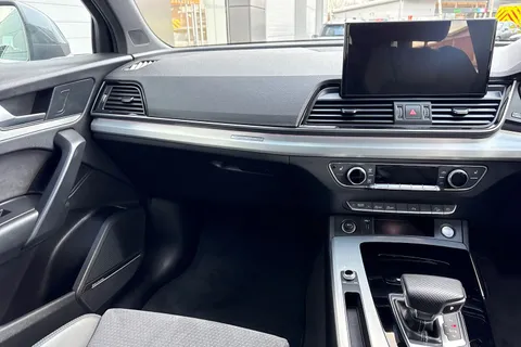BV23VCL Audi Q5 2.0 TDI 40 S line S Tronic quattro Euro 6 (s/s) 5dr Thumbnail #21