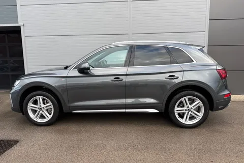 BV23VCL Audi Q5 2.0 TDI 40 S line S Tronic quattro Euro 6 (s/s) 5dr Thumbnail #32