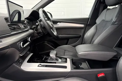 BV23VCL Audi Q5 2.0 TDI 40 S line S Tronic quattro Euro 6 (s/s) 5dr Thumbnail #34