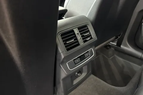 BV23VCL Audi Q5 2.0 TDI 40 S line S Tronic quattro Euro 6 (s/s) 5dr Thumbnail #37