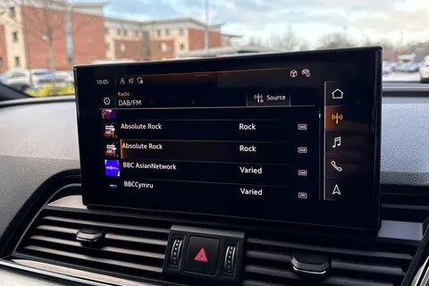 BV23VCL Audi Q5 2.0 TDI 40 S line S Tronic quattro Euro 6 (s/s) 5dr Thumbnail #46