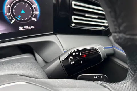 ISZ7266 Volkswagen Tiguan 1.5 TSI 272 eHybrid R-Line 5dr DSG | Heated Seats | ACC | NAV Thumbnail #24
