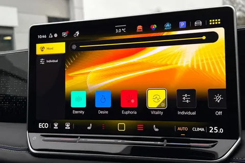 ISZ7266 Volkswagen Tiguan 1.5 TSI 272 eHybrid R-Line 5dr DSG | Heated Seats | ACC | NAV Thumbnail #31