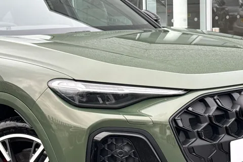  Audi Q5 2.0 TDI Edition 1 Sportback S Tronic quattro Euro 6 (s/s) 5dr Thumbnail #9