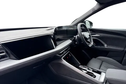  Audi Q5 2.0 TDI Edition 1 Sportback S Tronic quattro Euro 6 (s/s) 5dr Thumbnail #15