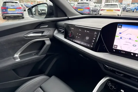  Audi Q5 2.0 TDI Edition 1 Sportback S Tronic quattro Euro 6 (s/s) 5dr Thumbnail #20