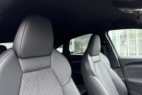  Audi Q5 2.0 TDI Edition 1 Sportback S Tronic quattro Euro 6 (s/s) 5dr Thumbnail #24