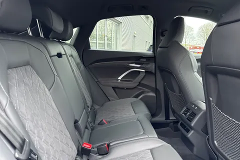  Audi Q5 2.0 TDI Edition 1 Sportback S Tronic quattro Euro 6 (s/s) 5dr Thumbnail #38
