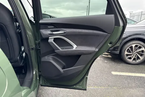  Audi Q5 2.0 TDI Edition 1 Sportback S Tronic quattro Euro 6 (s/s) 5dr Thumbnail #43