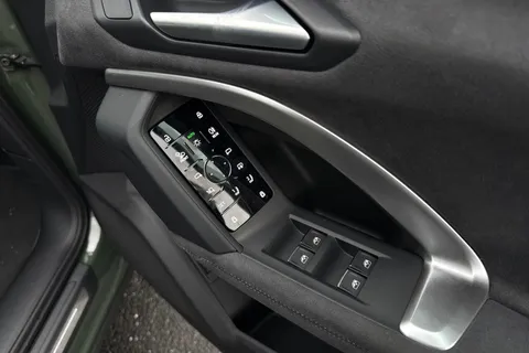  Audi Q5 2.0 TDI Edition 1 Sportback S Tronic quattro Euro 6 (s/s) 5dr Thumbnail #47