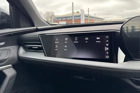  Audi Q5 2.0 TDI Edition 1 Sportback S Tronic quattro Euro 6 (s/s) 5dr Thumbnail #53