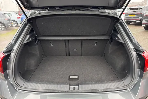 KS71GDU Volkswagen T-Roc 2.0 TDI EVO R-Line 5dr DSG Thumbnail #8