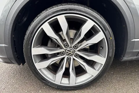 KS71GDU Volkswagen T-Roc 2.0 TDI EVO R-Line 5dr DSG Thumbnail #13