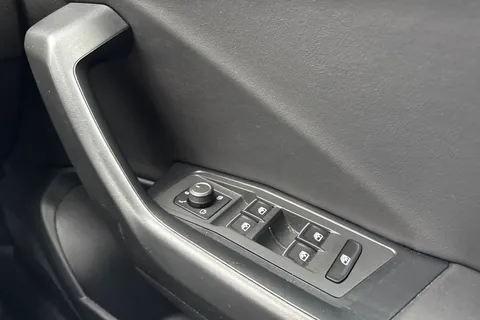 KS71GDU Volkswagen T-Roc 2.0 TDI EVO R-Line 5dr DSG Thumbnail #22