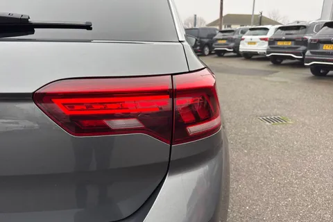 KS71GDU Volkswagen T-Roc 2.0 TDI EVO R-Line 5dr DSG Thumbnail #27