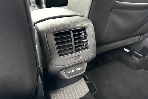 KS71GDU Volkswagen T-Roc 2.0 TDI EVO R-Line 5dr DSG Thumbnail #37