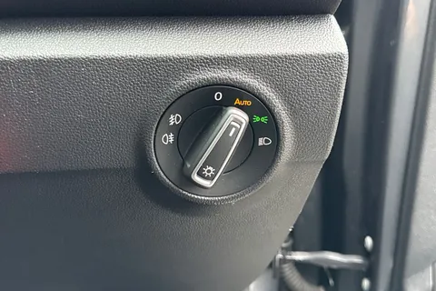 KS71GDU Volkswagen T-Roc 2.0 TDI EVO R-Line 5dr DSG Thumbnail #39