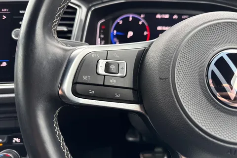 KS71GDU Volkswagen T-Roc 2.0 TDI EVO R-Line 5dr DSG Thumbnail #45
