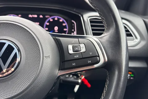 KS71GDU Volkswagen T-Roc 2.0 TDI EVO R-Line 5dr DSG Thumbnail #46