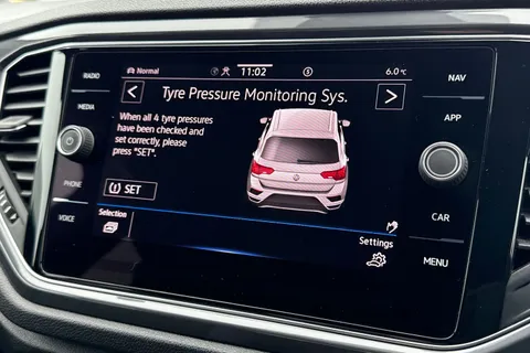 KS71GDU Volkswagen T-Roc 2.0 TDI EVO R-Line 5dr DSG Thumbnail #53