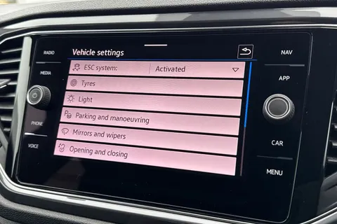 KS71GDU Volkswagen T-Roc 2.0 TDI EVO R-Line 5dr DSG Thumbnail #54