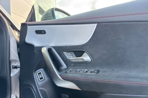 FH24DSO Mercedes-Benz Cla Class 1.3 CLA180h MHEV AMG Line (Executive) Coupe 7G-DCT Euro 6 (s/s) 4dr Thumbnail #22