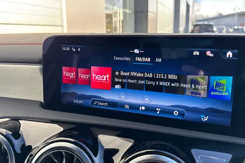 FH24DSO Mercedes-Benz Cla Class 1.3 CLA180h MHEV AMG Line (Executive) Coupe 7G-DCT Euro 6 (s/s) 4dr Thumbnail #44