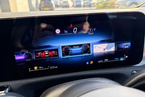 FH24DSO Mercedes-Benz Cla Class 1.3 CLA180h MHEV AMG Line (Executive) Coupe 7G-DCT Euro 6 (s/s) 4dr Thumbnail #58