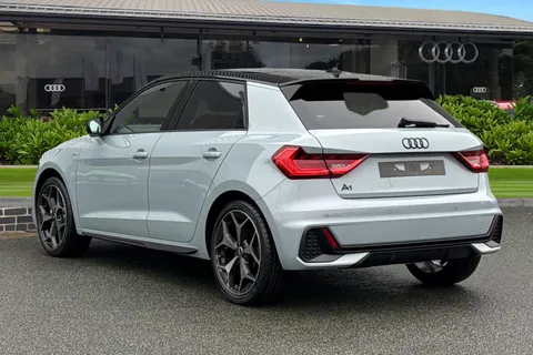  Audi A1 1.0 TFSI 25 Black Edition Sportback S Tronic Euro 6 (s/s) 5dr Thumbnail #3