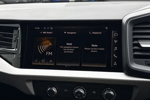  Audi A1 1.0 TFSI 25 Black Edition Sportback S Tronic Euro 6 (s/s) 5dr Thumbnail #17