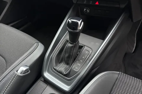  Audi A1 1.0 TFSI 25 Black Edition Sportback S Tronic Euro 6 (s/s) 5dr Thumbnail #23